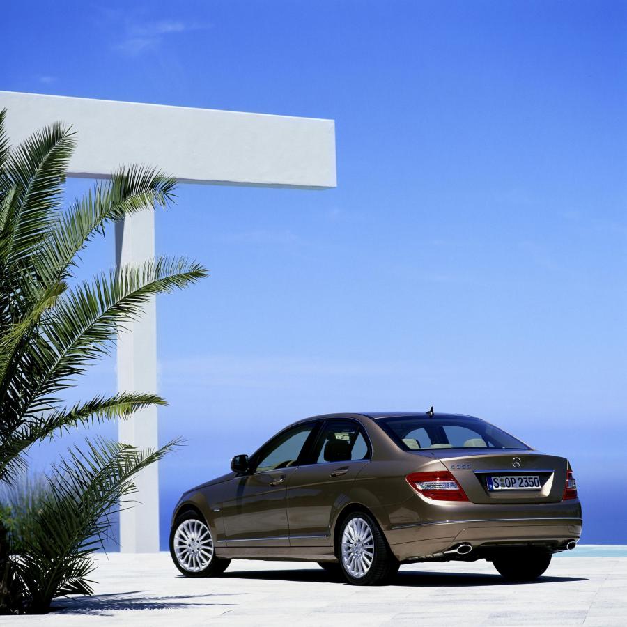  Mercedes-Benz C-Class 2007 года  (фото 137 из 413)